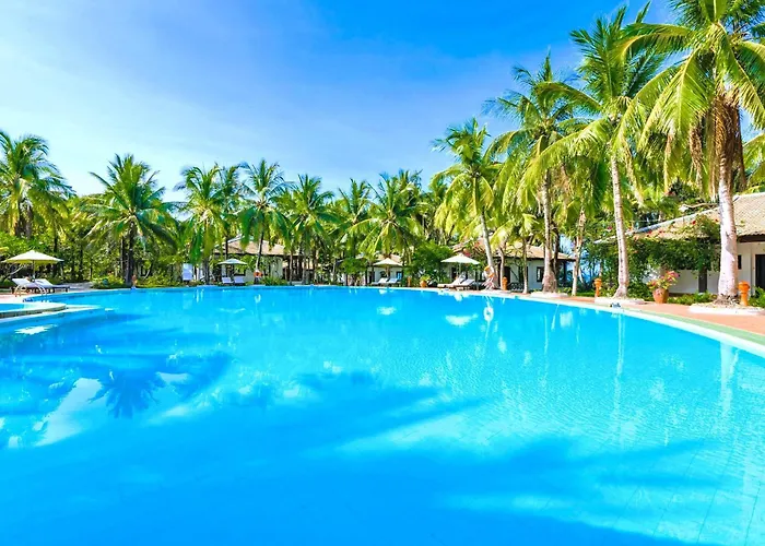 Lang Co Beach Resort